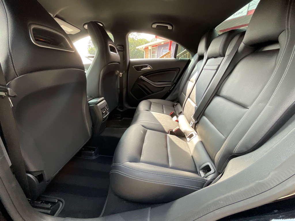 2017 Mercedes-Benz CLA-Class Image 27