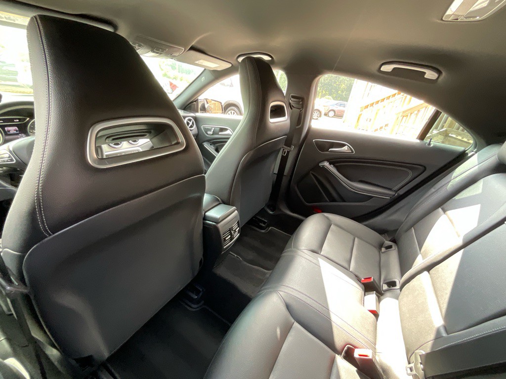 2017 Mercedes-Benz CLA-Class Image 28