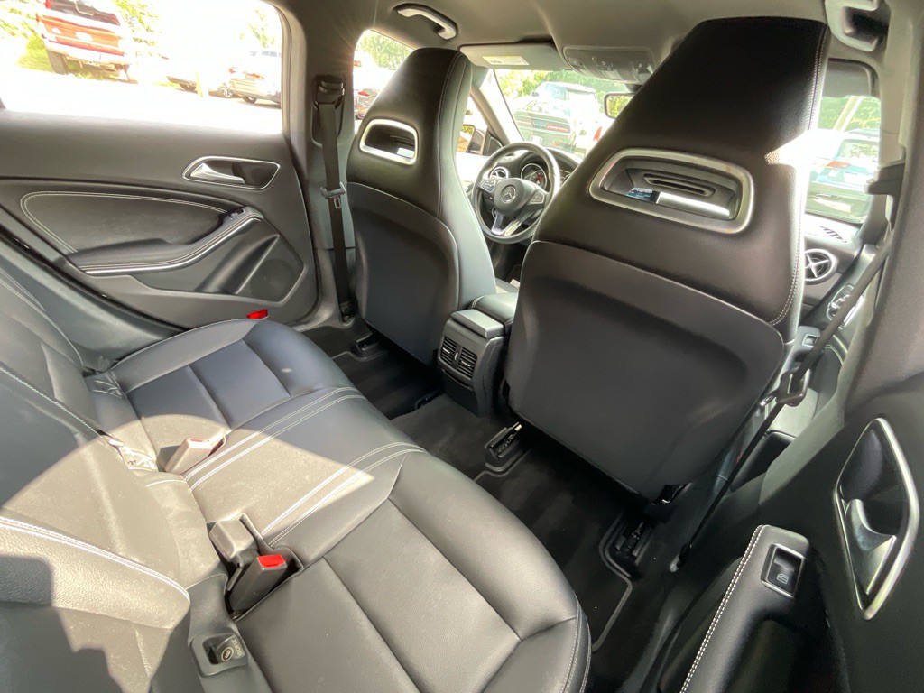 2017 Mercedes-Benz CLA-Class Image 31
