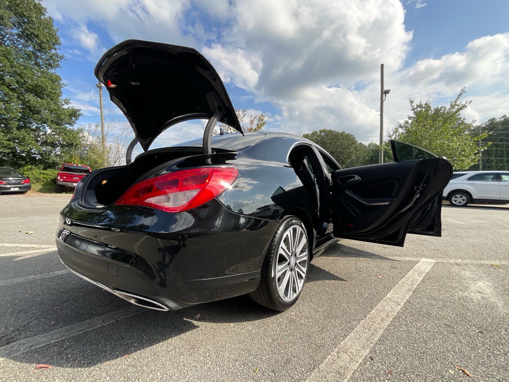 2017 Mercedes-Benz CLA-Class Image 35