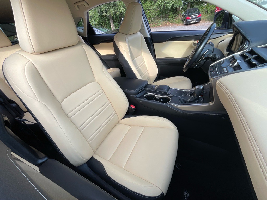 2018 Lexus NX 300 Image 18