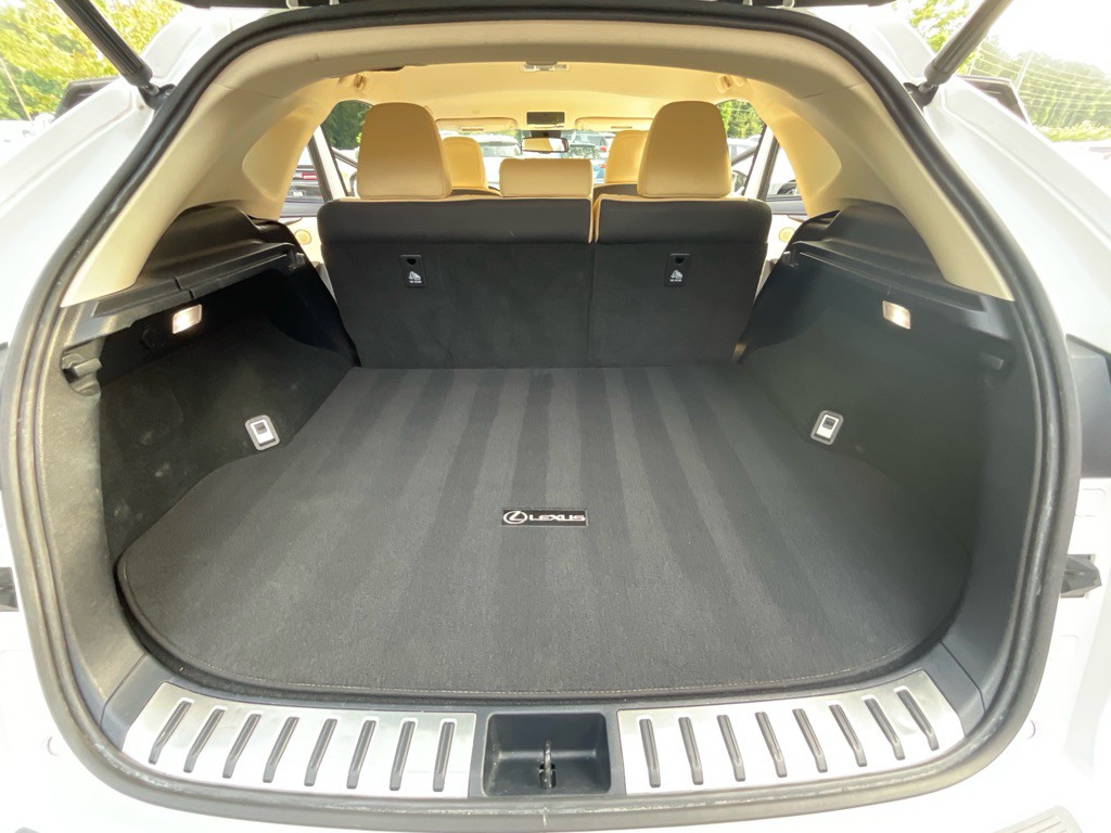 2018 Lexus NX 300 Image 36