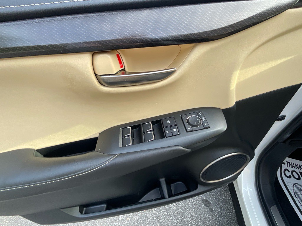 2018 Lexus NX 300 Image 40