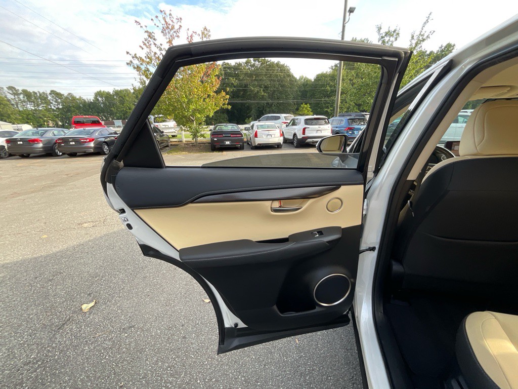 2018 Lexus NX 300 Image 42