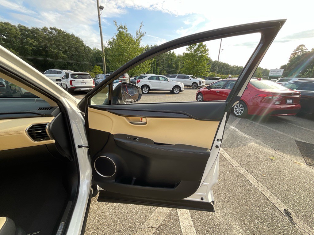 2018 Lexus NX 300 Image 43