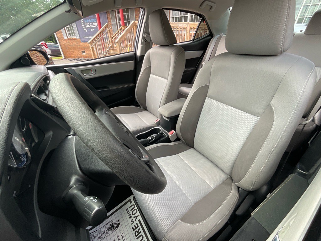 2017 Toyota Corolla Image 16
