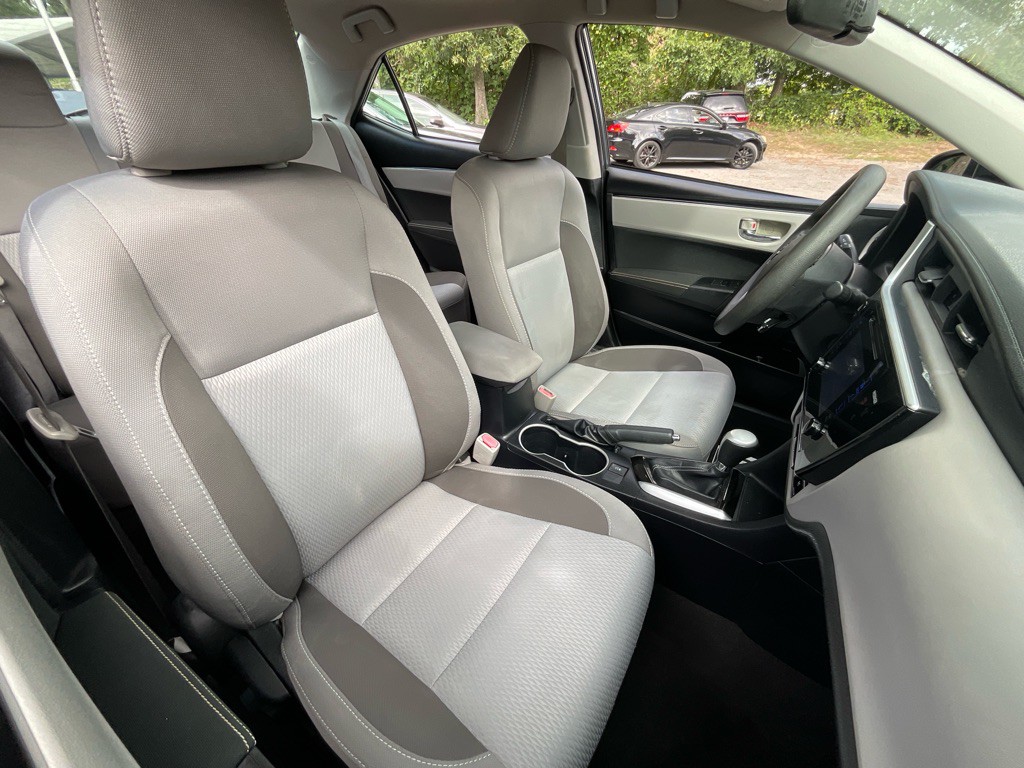 2017 Toyota Corolla Image 19