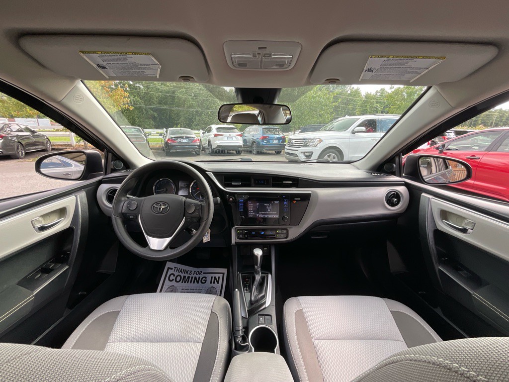 2017 Toyota Corolla Image 20