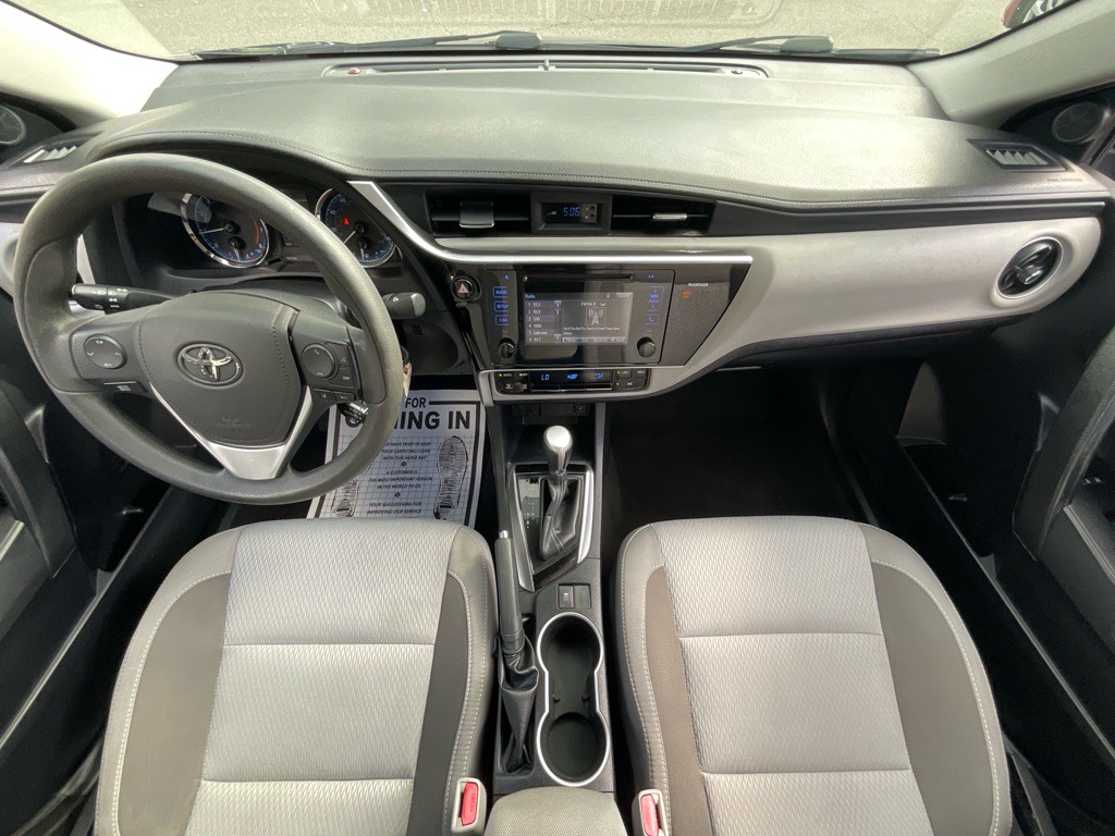 2017 Toyota Corolla Image 21