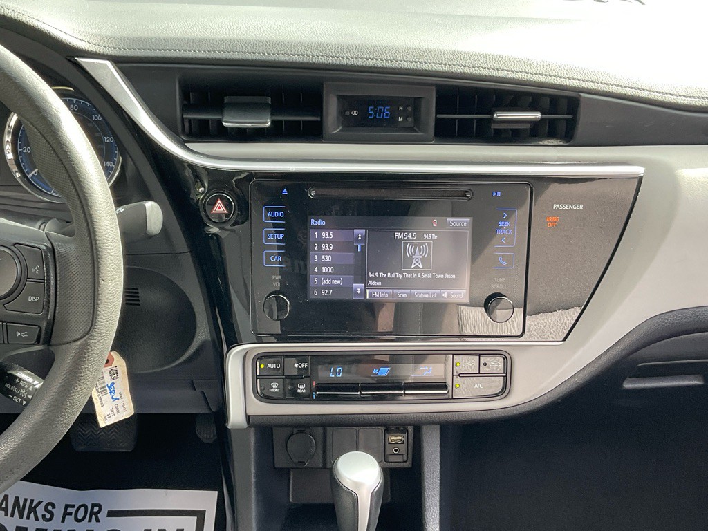 2017 Toyota Corolla Image 22