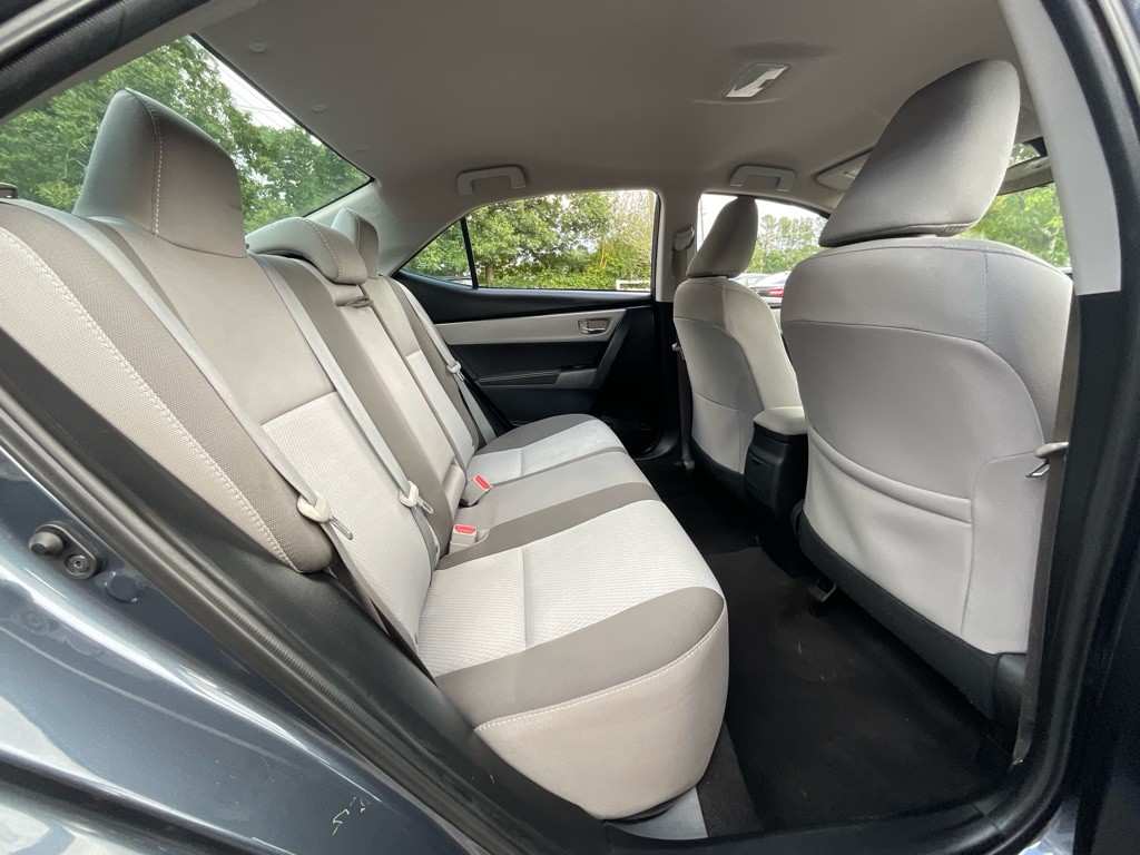 2017 Toyota Corolla Image 30