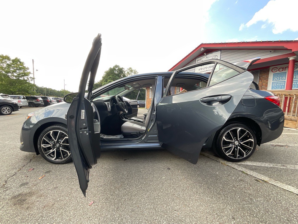 2017 Toyota Corolla Image 35