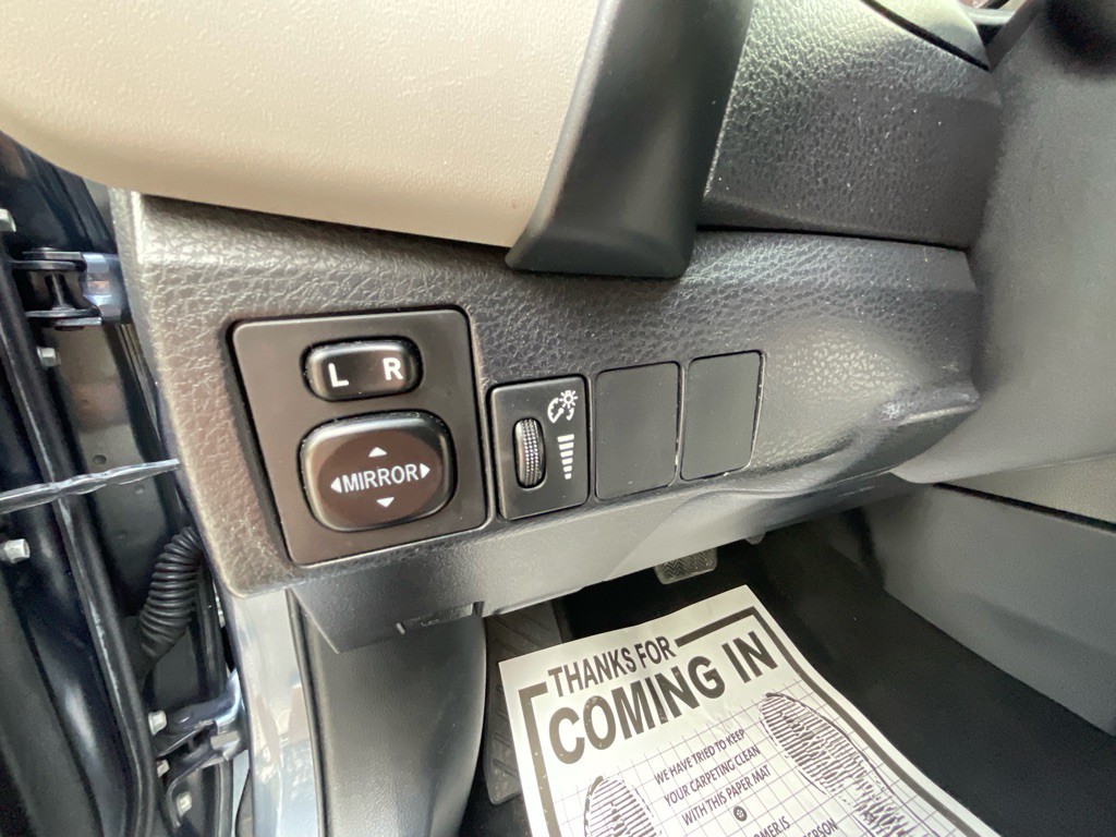 2017 Toyota Corolla Image 39