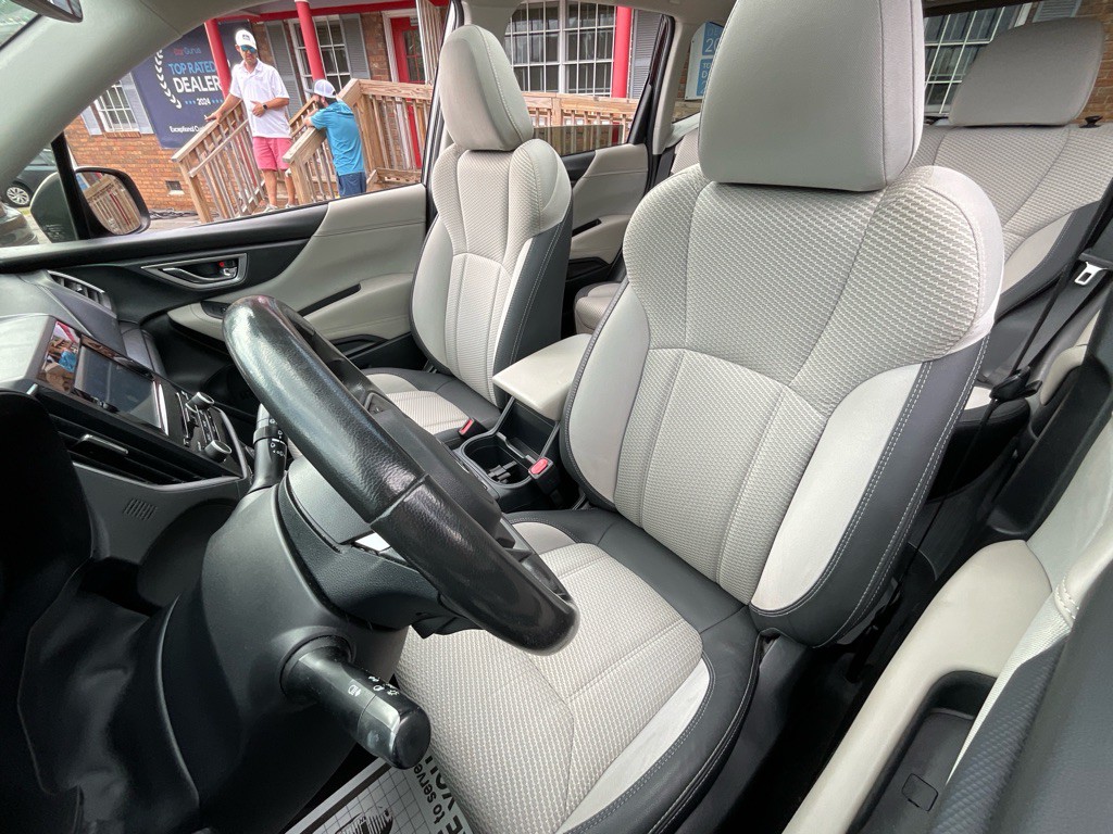 2019 Subaru Forester Image 16
