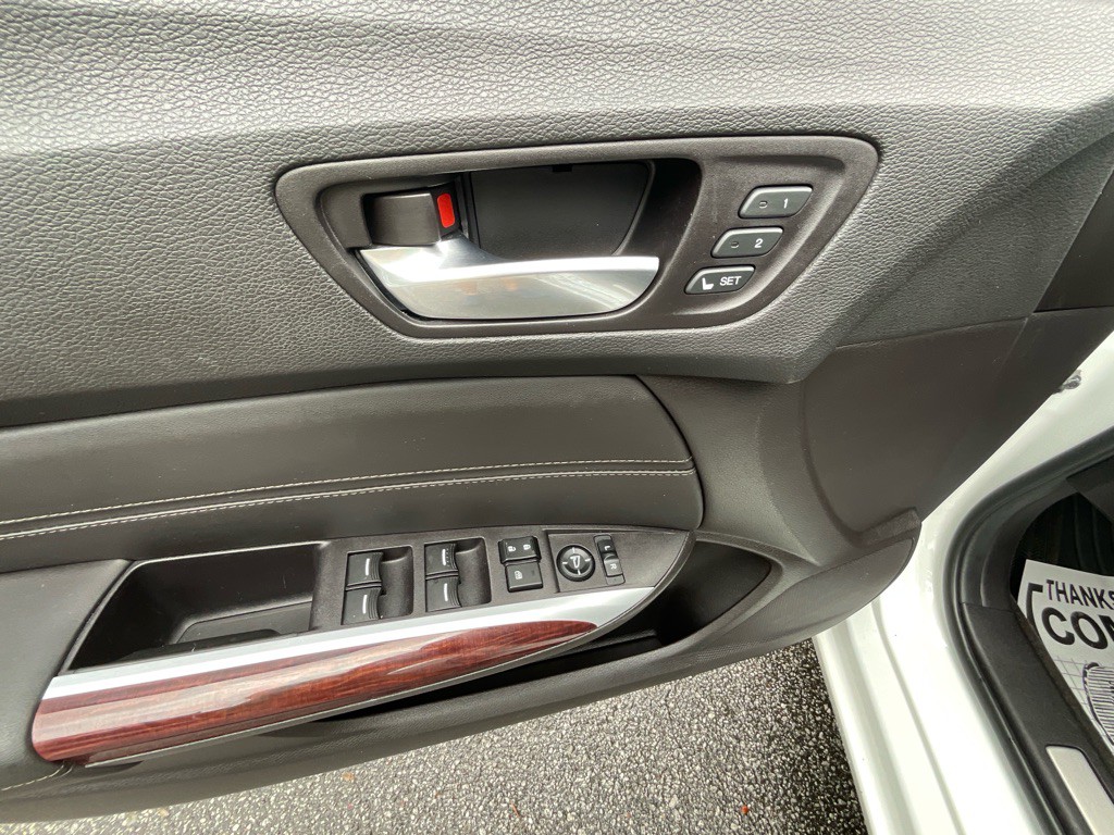 2015 Acura TL Image 40