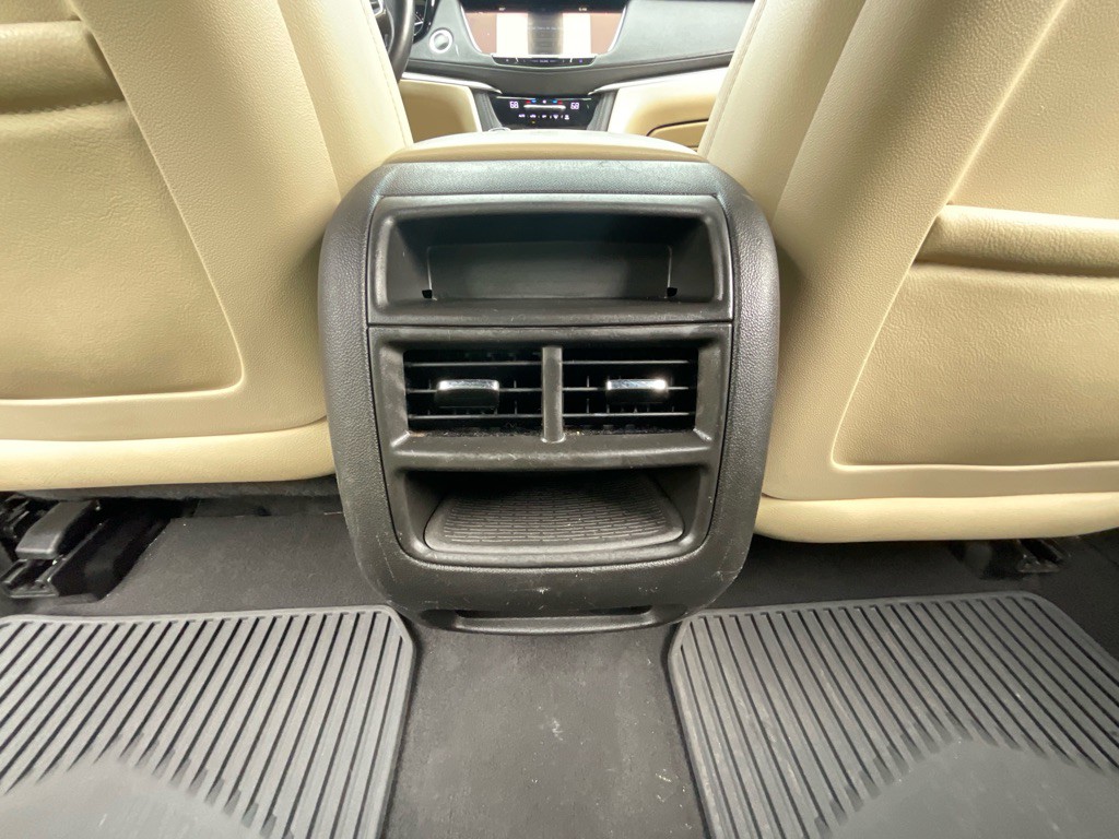 2017 Cadillac XT5 Image 34