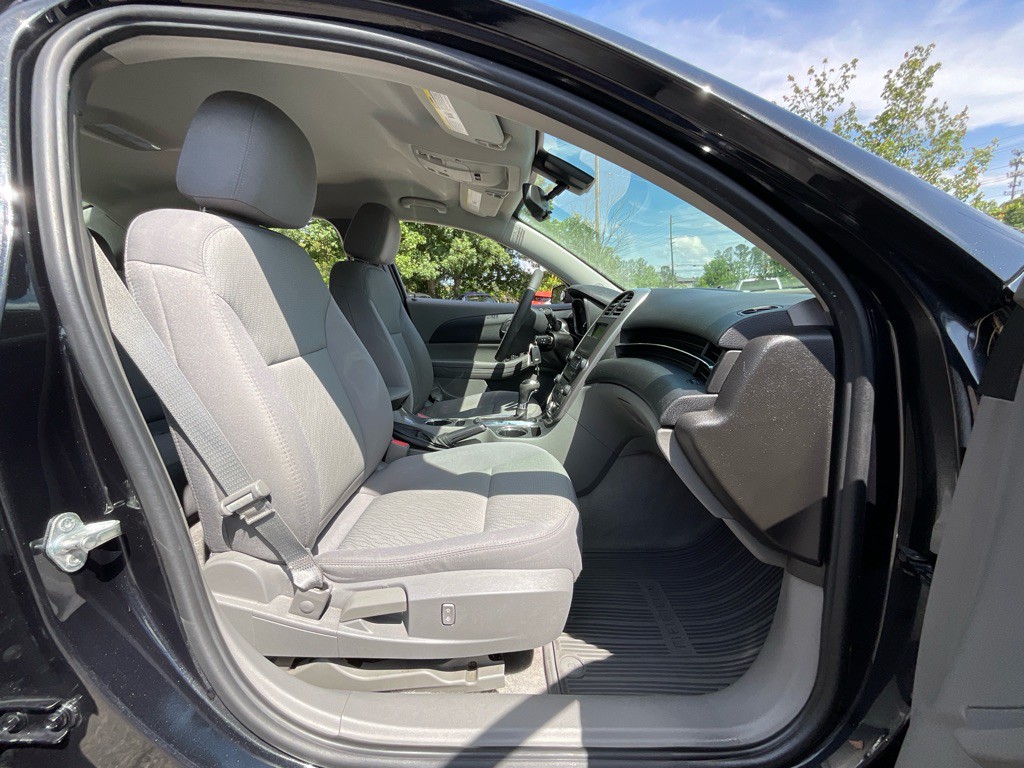 2014 Chevrolet Malibu Image 17