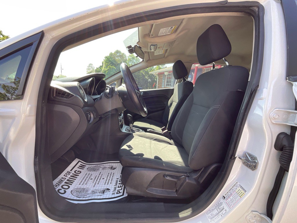 2016 Ford Fiesta Image 14