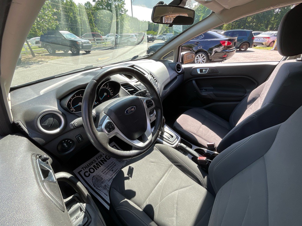 2016 Ford Fiesta Image 15