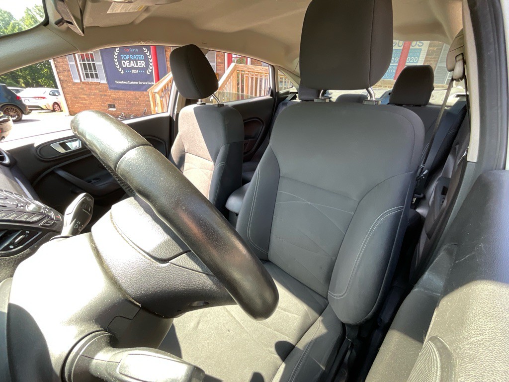 2016 Ford Fiesta Image 16