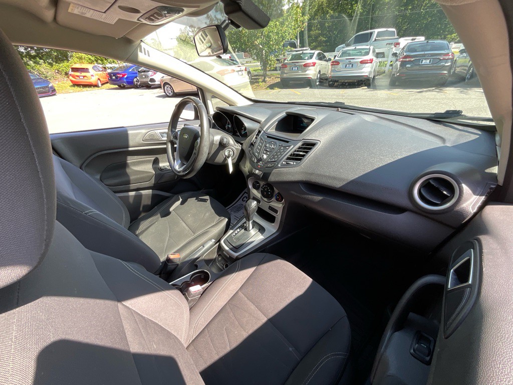 2016 Ford Fiesta Image 18