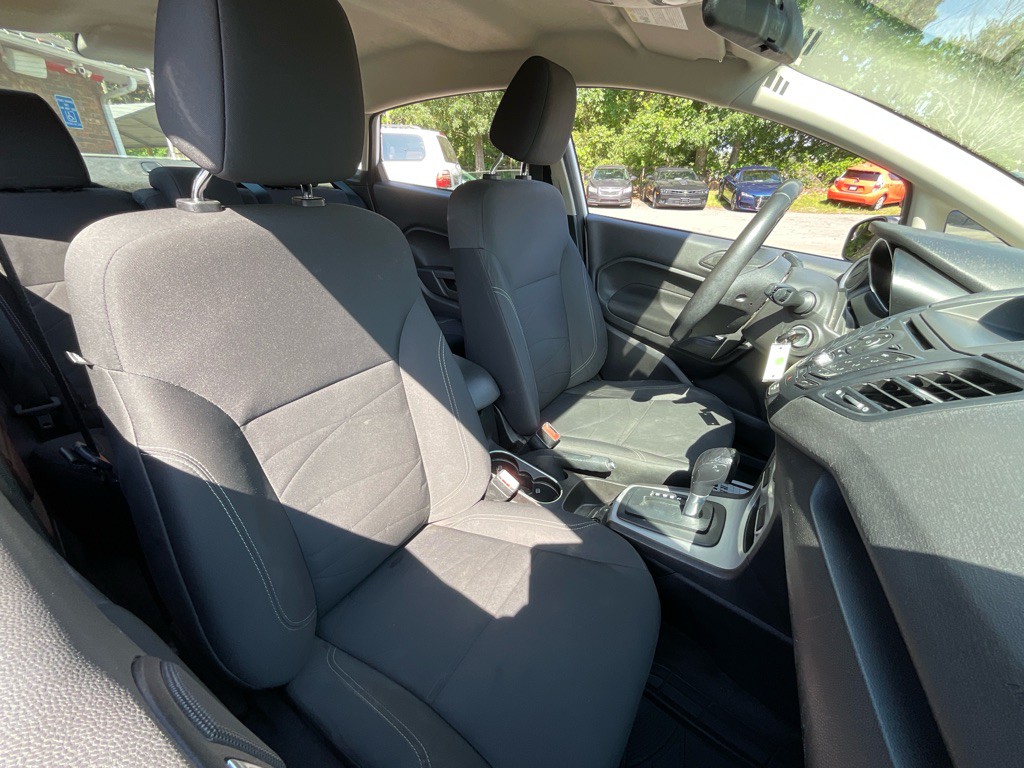 2016 Ford Fiesta Image 19