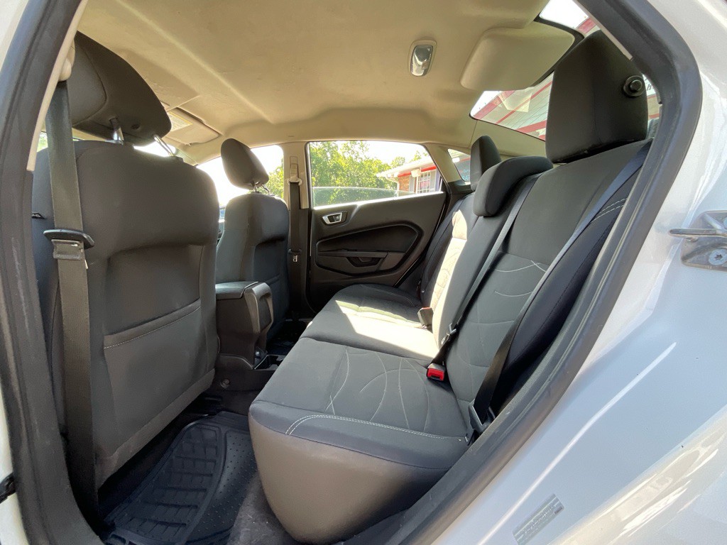 2016 Ford Fiesta Image 26