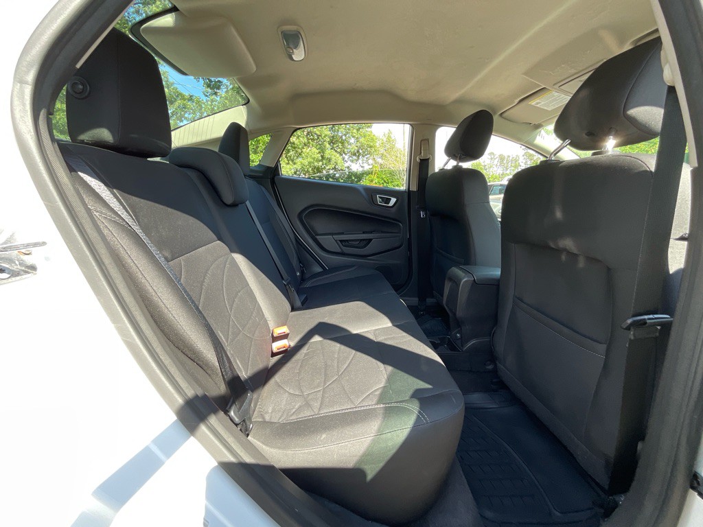 2016 Ford Fiesta Image 29