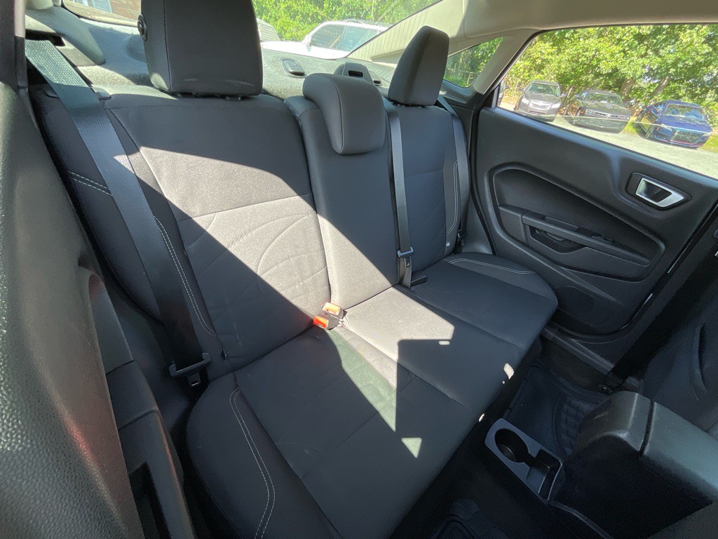 2016 Ford Fiesta Image 31