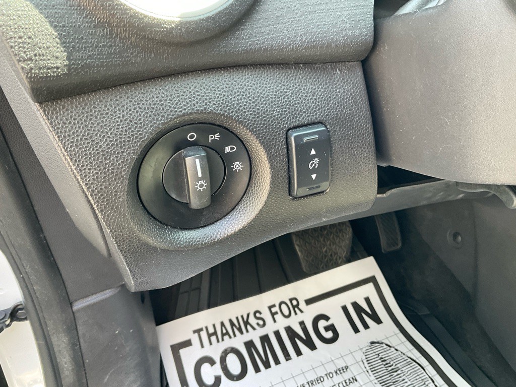2016 Ford Fiesta Image 37