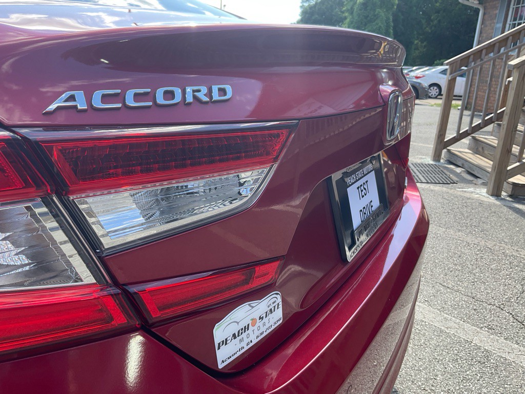 2018 Honda Accord Image 9