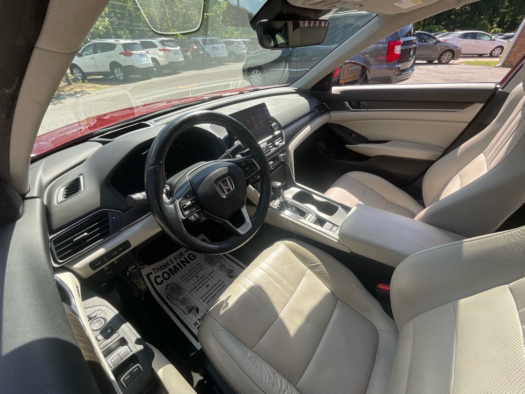 2018 Honda Accord Image 16