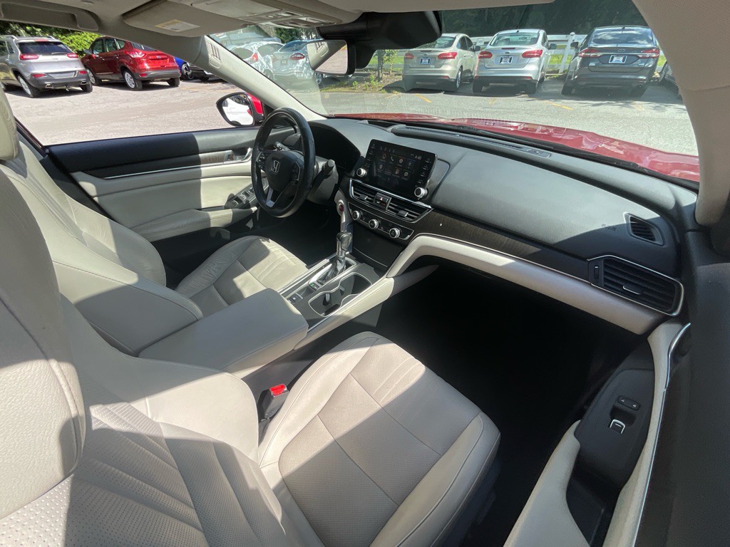 2018 Honda Accord Image 19