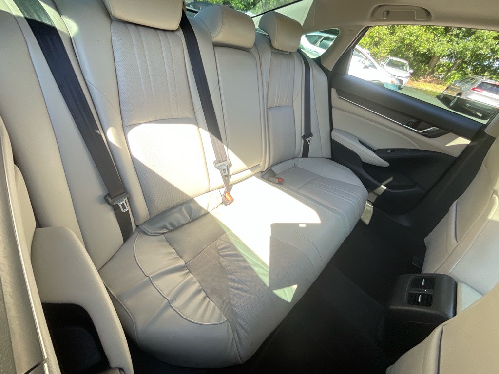 2018 Honda Accord Image 34