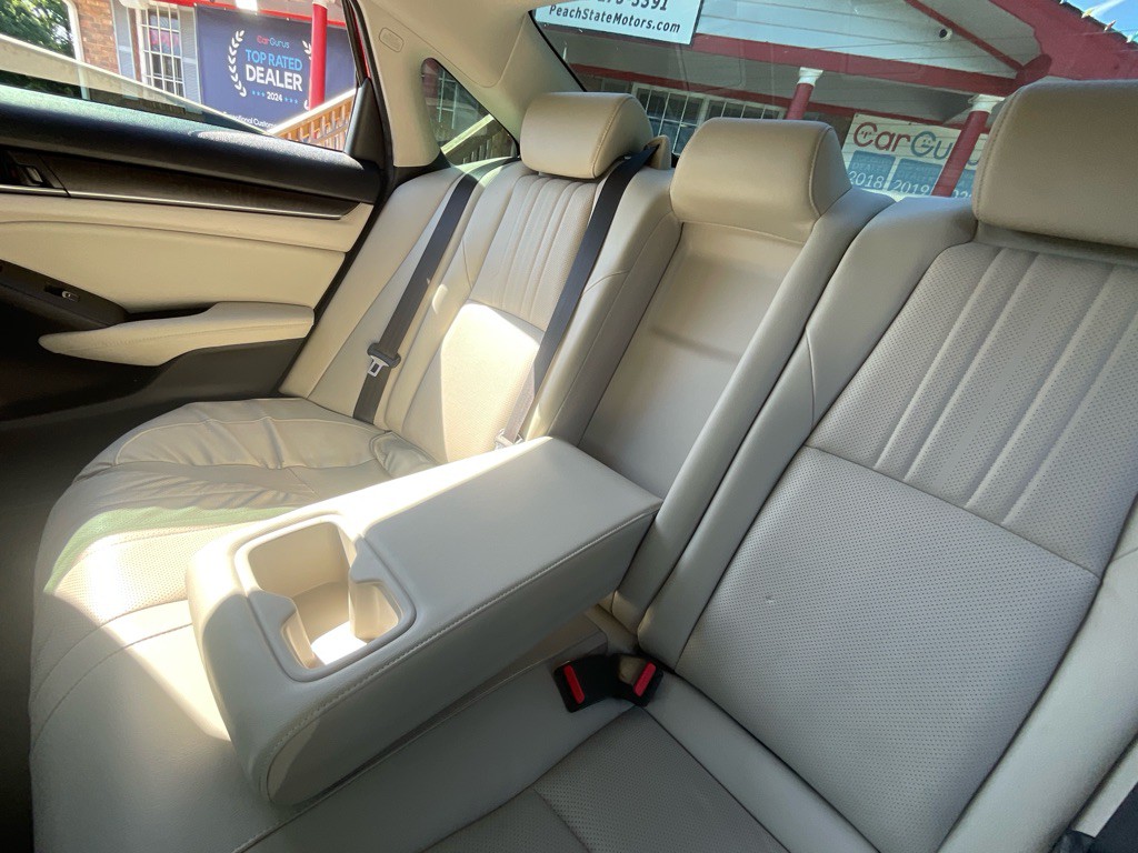 2018 Honda Accord Image 35