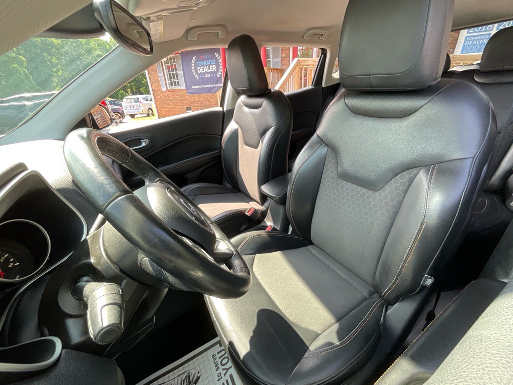 2018 Jeep Compass Image 16