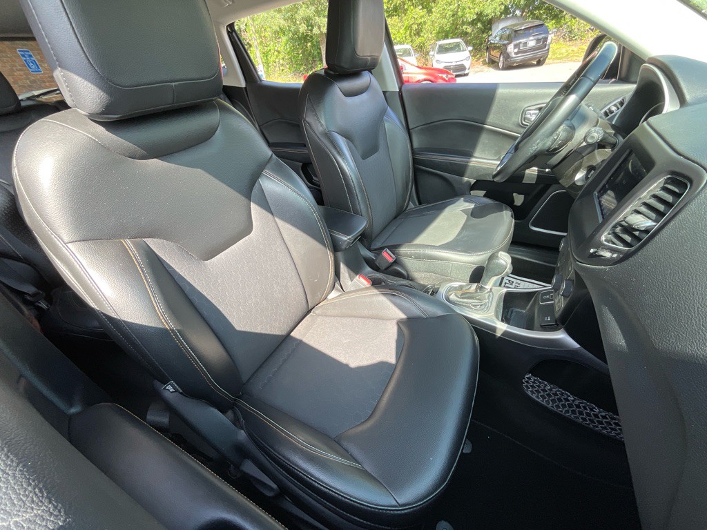 2018 Jeep Compass Image 19