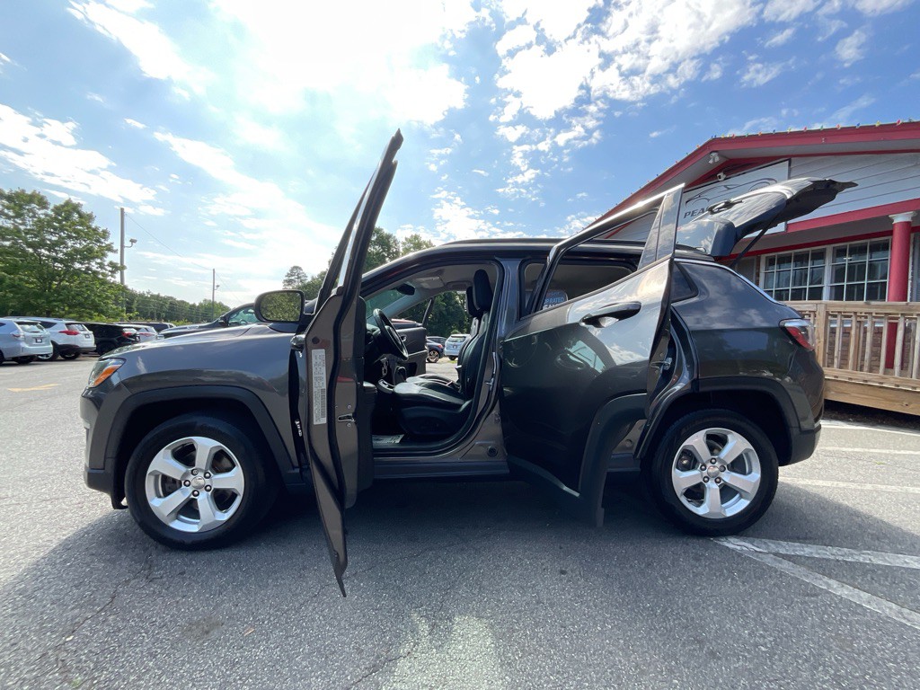 2018 Jeep Compass Image 36