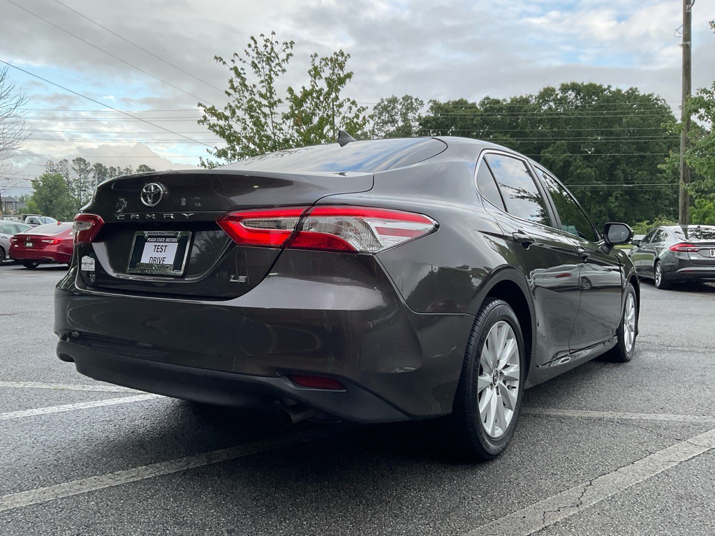 2019 Toyota Camry Image 5