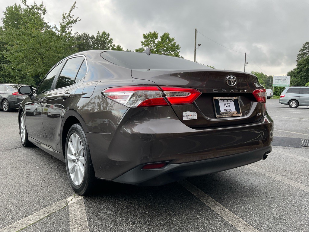2019 Toyota Camry Image 7