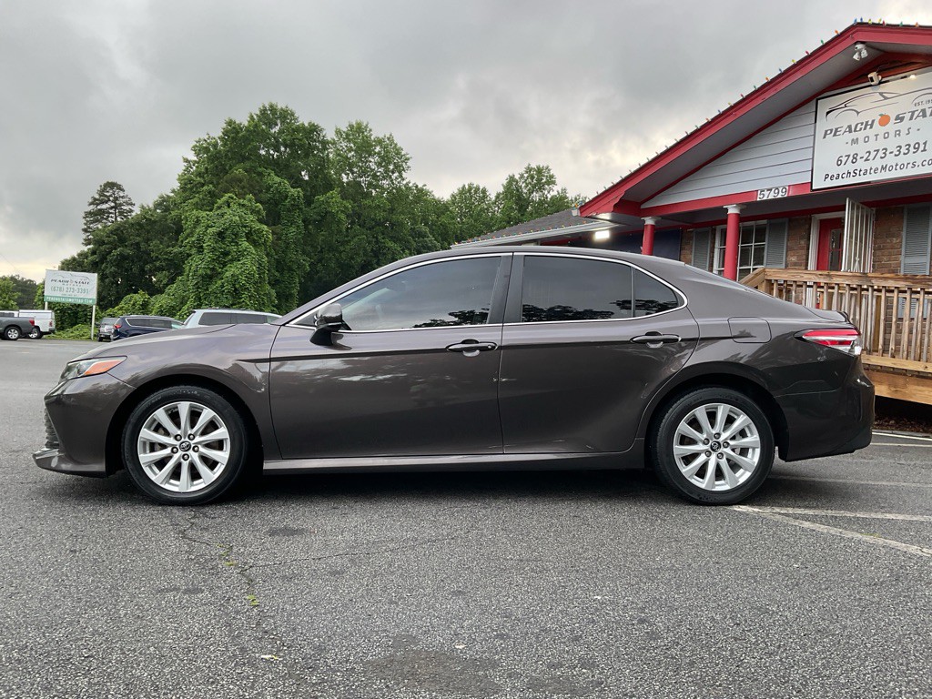 2019 Toyota Camry Image 8