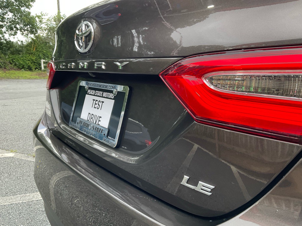2019 Toyota Camry Image 9
