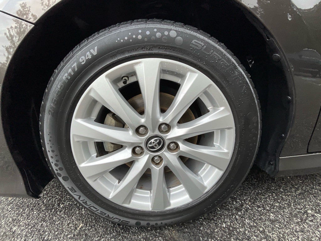 2019 Toyota Camry Image 11