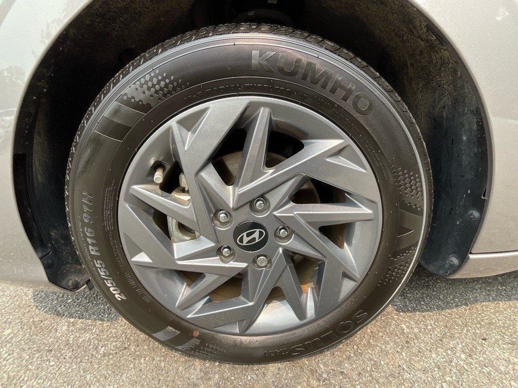 2024 Hyundai Elantra Image 11