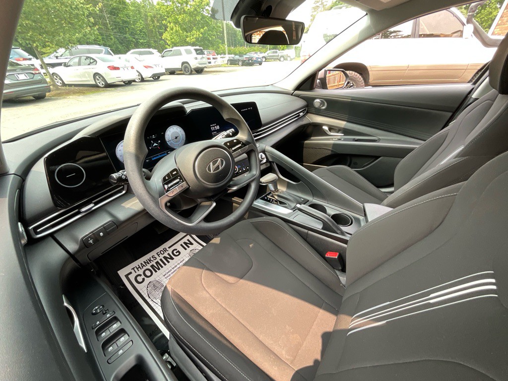 2024 Hyundai Elantra Image 15