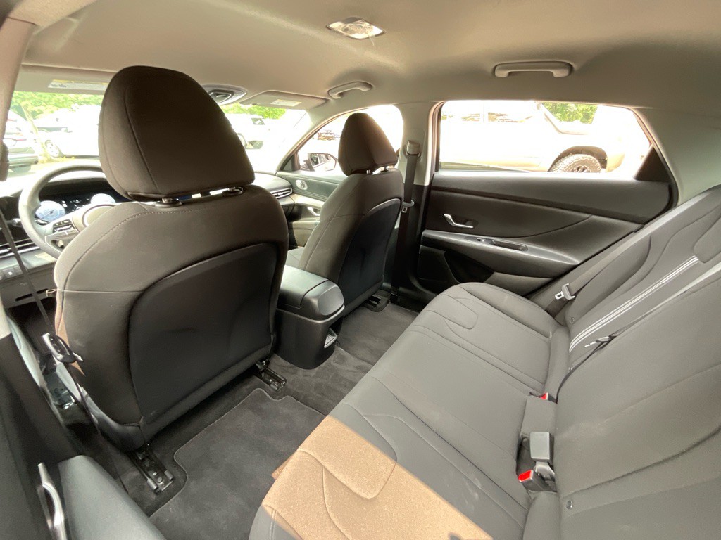 2024 Hyundai Elantra Image 29