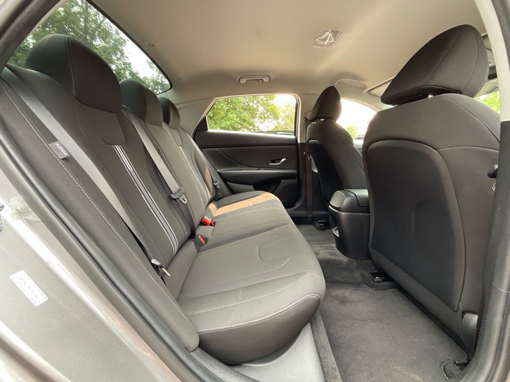 2024 Hyundai Elantra Image 31