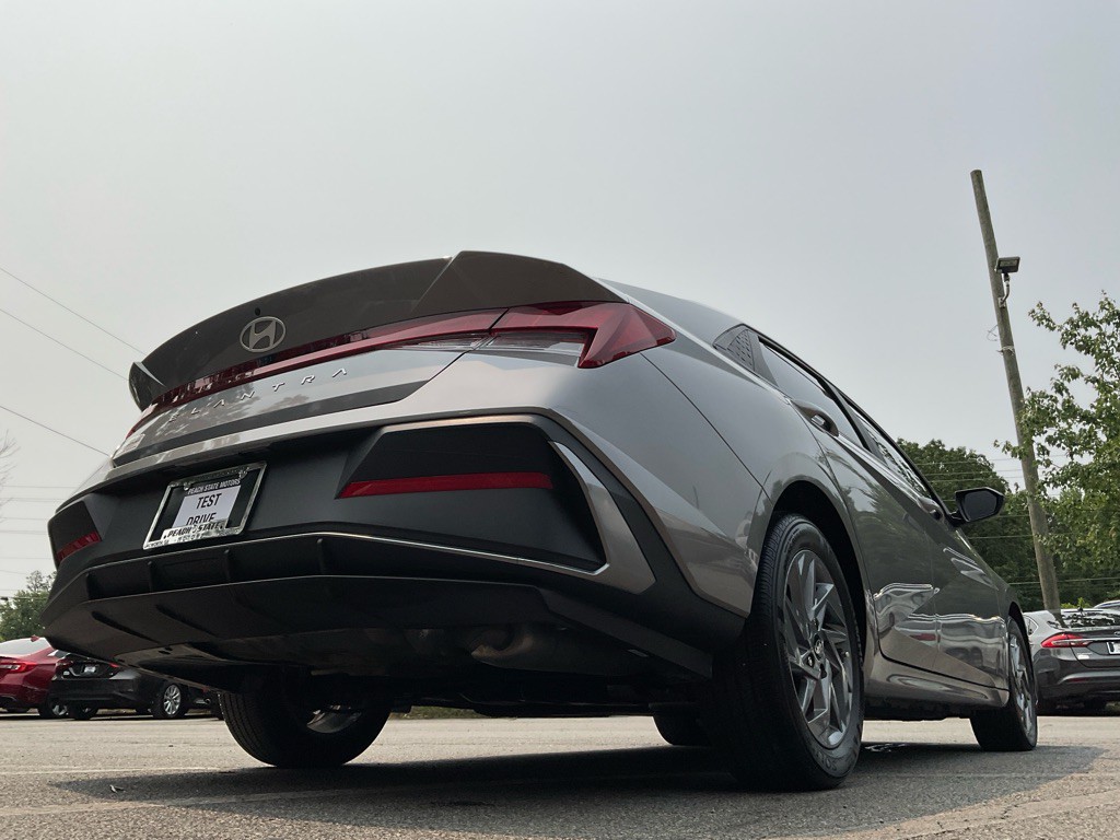 2024 Hyundai Elantra Image 44