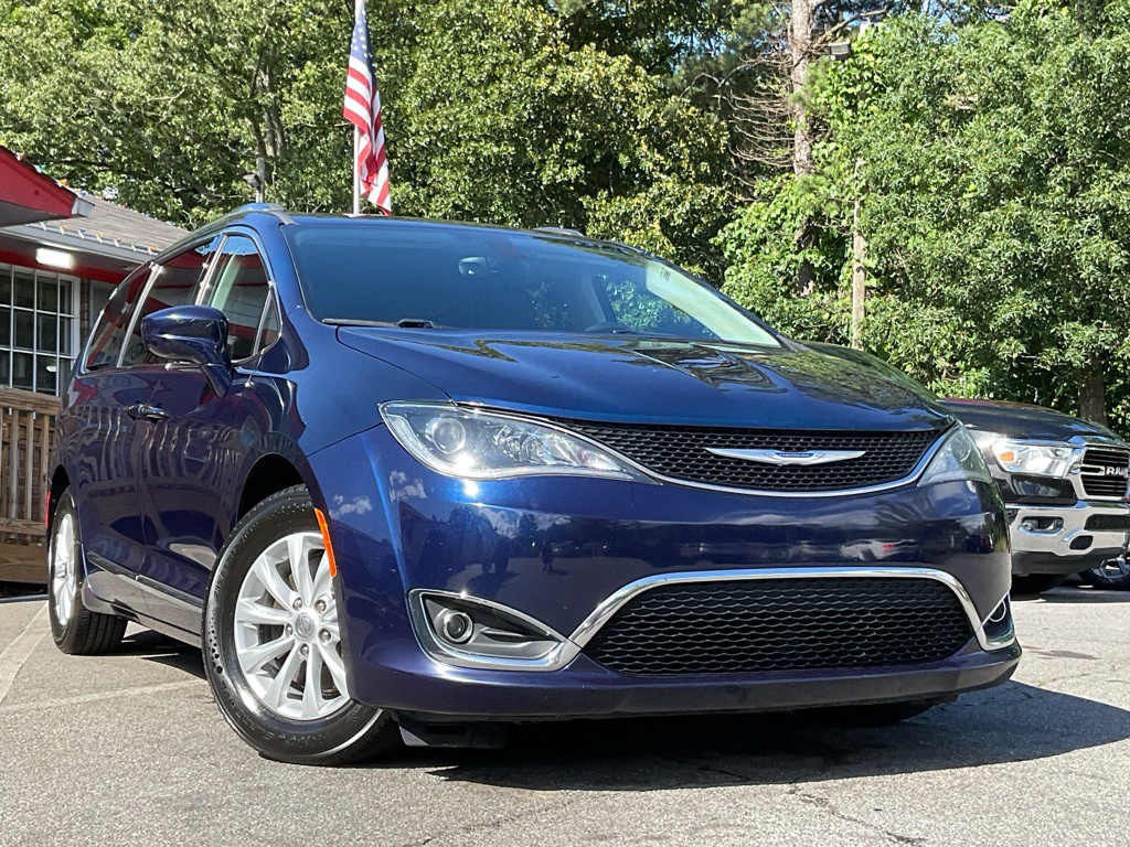 2019 Chrysler Pacifica Image 3