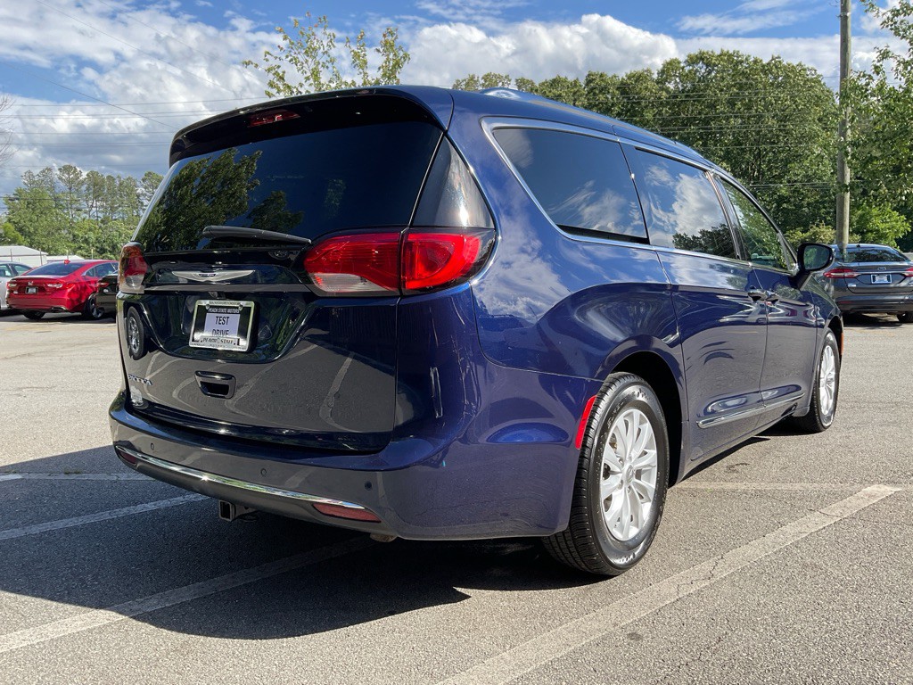 2019 Chrysler Pacifica Image 5